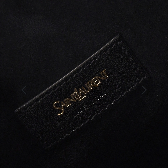 Chic Black Leather Crossbody Bag - Picture 3 of 8